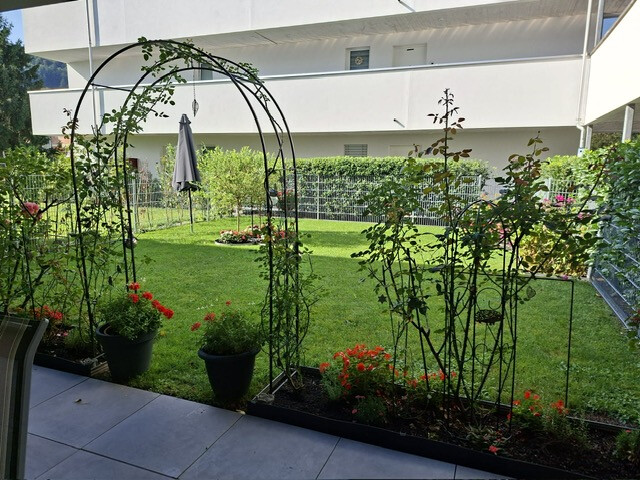 4 Zimmer Wohnung mit großem privaten Garten (Innenhof) 