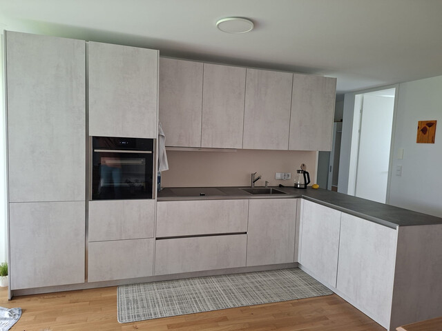 4 Zimmer Wohnung mit großem privaten Garten (Innenhof) 