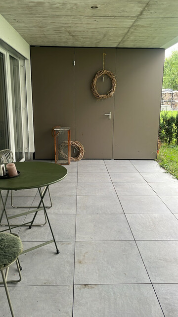 4 Zimmer Wohnung mit großem privaten Garten (Innenhof) 