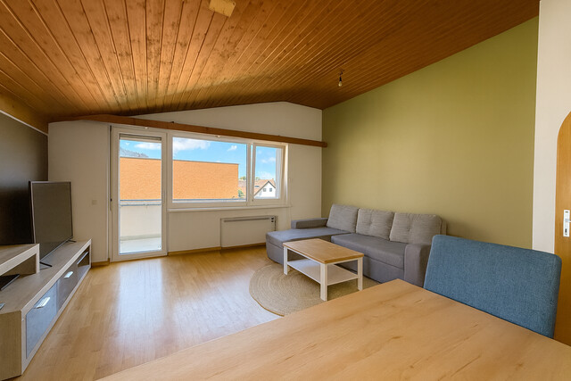 Dachgeschoss mit zwei Balkonen & zwei Stellplätzen 