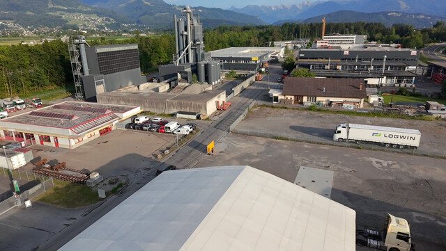 Gewerbegrundstück mit Waschplatz und Ölabscheider (Pacht/Baurecht)