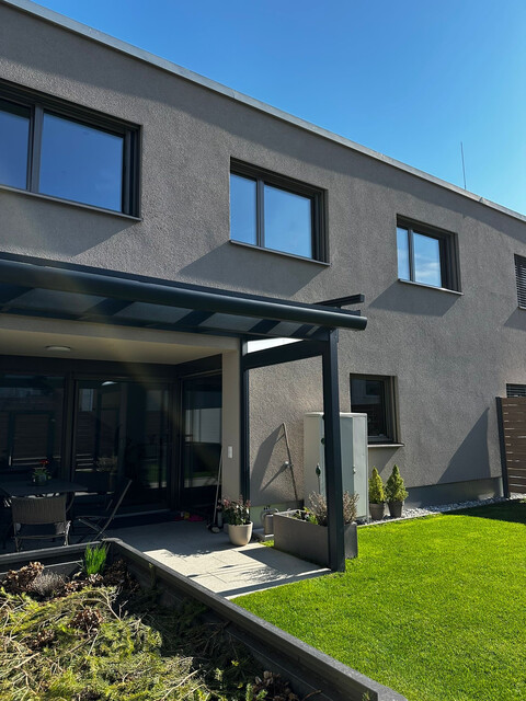 Exklusive, neuwertige "Reihenhaus"-Wohnung in Nenzing!