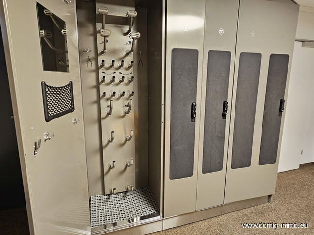 Ferienpension mit mehreren Wohnungen und zusätzlichem Baugrund, ges. 1355m² Grundfläche in Schruns!