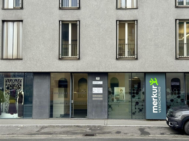 Zentrale Praxis-Bürofläche mit Tiefgaragenplatz