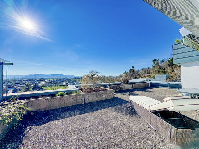 Großzügige 5-Zimmer-Terrassenwohnung mit Panorama-Ausblick in Hanglage von Schwarzach