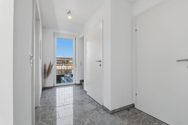 Koblach: Moderne 3-Zimmer-Maisonettwohnung mit riesiger Dachgeschoss-Terrasse!