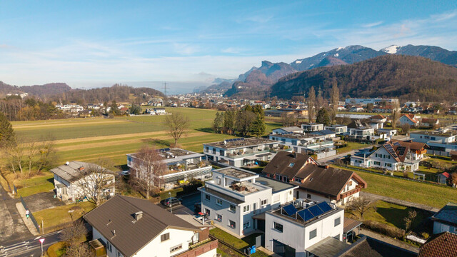Koblach: Moderne 3-Zimmer-Maisonettwohnung mit riesiger Dachgeschoss-Terrasse!