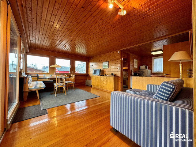 Ferienhaus am Bodensee - Wohnen direkt am Wasser mit Bootsgarage