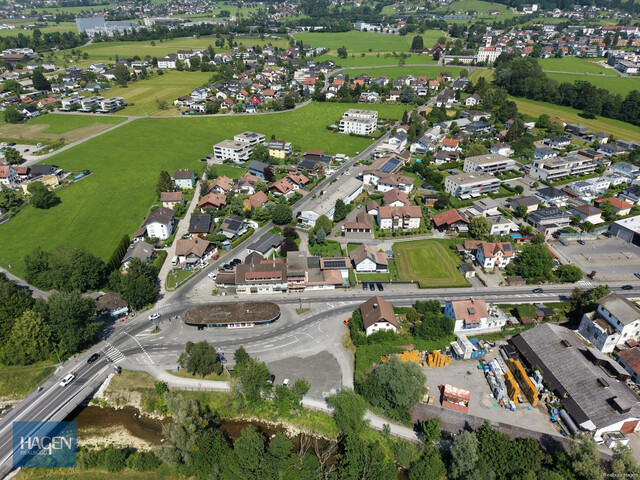 Direkt an der Grenze zu Deutschland – Grundstücke mit Altbestand in Toplage