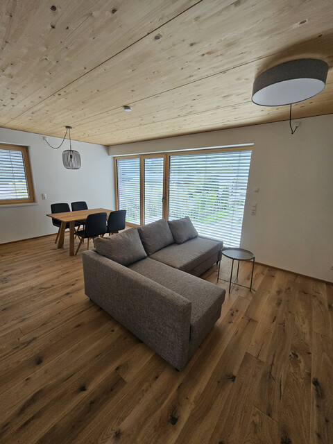 Attraktive 2,5-Zimmer-Wohnung, 46 m² Dachgeschoss – Pauschalmiete inkl. Strom & WLAN