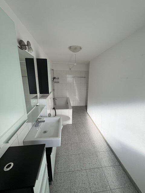 Große 2-Zimmerwohnung mit Balkon