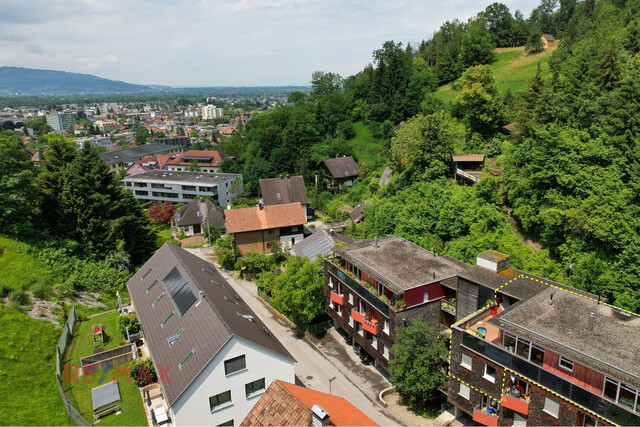 Natur trifft Eleganz – Stilvolles Penthouse in Ruhelage