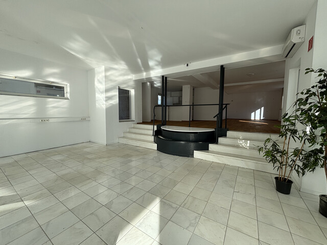 super Lage! Geschäftslokal 147 m² mit Schaufenster