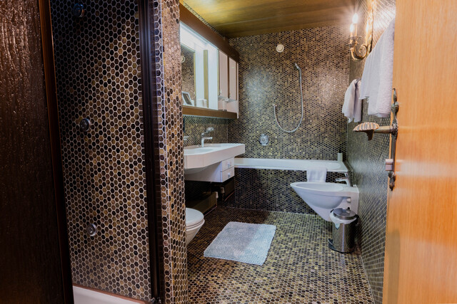 Alpines Design-Juwel im Brandnertal: Etabliertes 4-Sterne-Garni-Hotel in absoluter Spitzenlage zu verkaufen - Mitarbeiterhaus und Verkaufslokal inklusive!