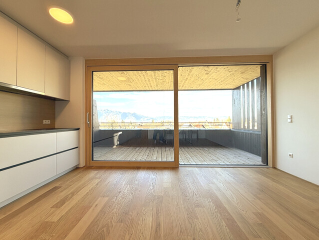 Moderne 3-Zimmer-Neubauwohnung mit Bergpanorama in Muntlix