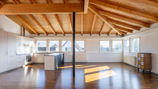 nur 2.465€/m2 Nutzfläche | Hard | Investitionspotential in gefragter Lage: Wohn- und Geschäftsgebäude mit 5 Einheiten