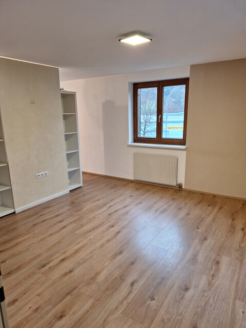 2- Zimmer-Wohnung inkl. KFZ-Abstellplatz (Carport), gute Lage - neu zu vermieten