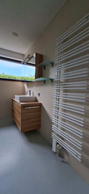 Stylische Wohnung in Zweiparteienhaus mit 38 m² großer Terrasse in Top-Lage 