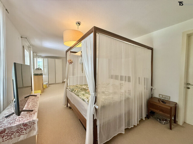 Feldkirch: Haus mit ca. 150 m2 Wohnfläche - ca. 1000 m² Grundstück & Ausbauoption!