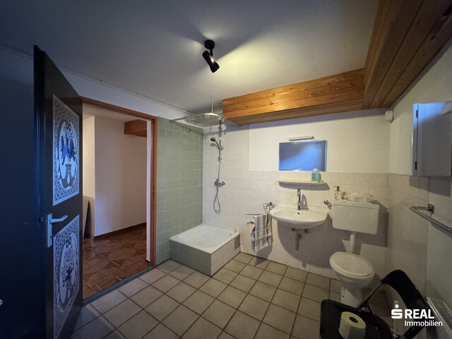 Gepflegtes Zweifamilienhaus in unschlagbarer Lage!