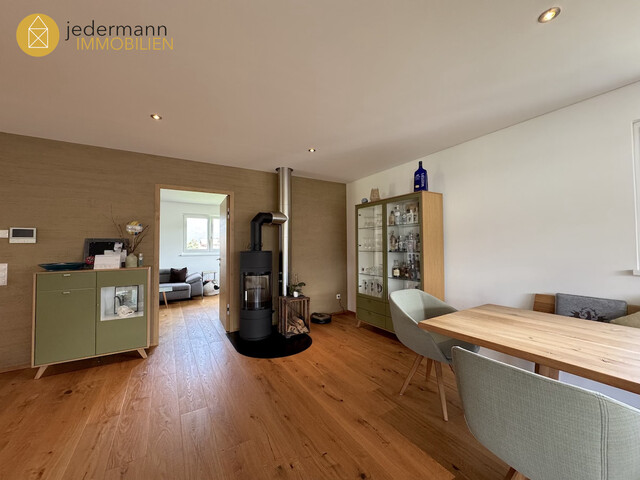 MEININGEN: Modern, gemütlich, neuwertig. Haus in Grenznähe!