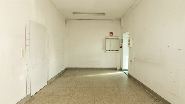 nur 2.465€/m2 Nutzfläche | Hard | Wohn- und Geschäftsgebäude mit 5 Einheiten