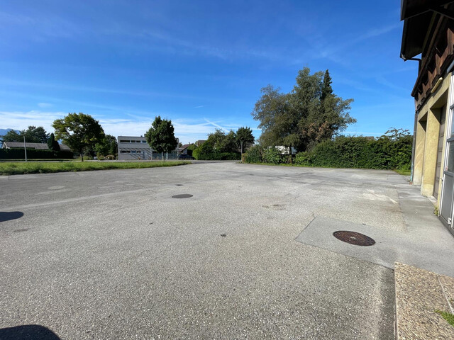 Grundstück inkl. Gebäude und Nebenflächen zu vermieten!