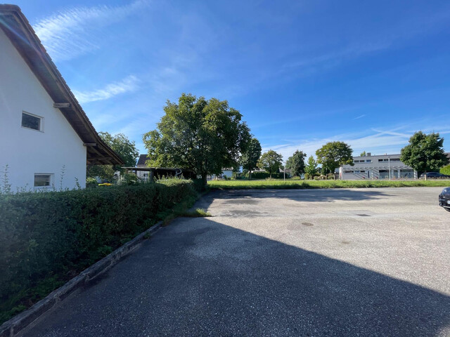 Grundstück inkl. Gebäude und Nebenflächen zu vermieten!