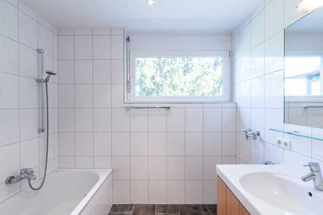Helle 2-Zimmer-Wohnung mit Balkon in ruhiger Lage  zu verkaufen