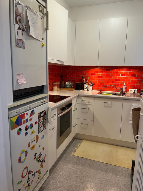 Gepflegte Dachgeschosswohnung mit Garage, Balkon und Keller in zentraler Lage!