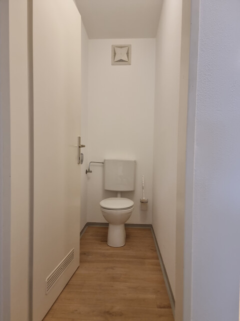 Große - 2 - Zimmer Dachgeschosswohnung