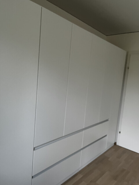 Für meine Wohnung suche ich einen Nachmieter. Die Übernahme ist nach Absprache möglich.