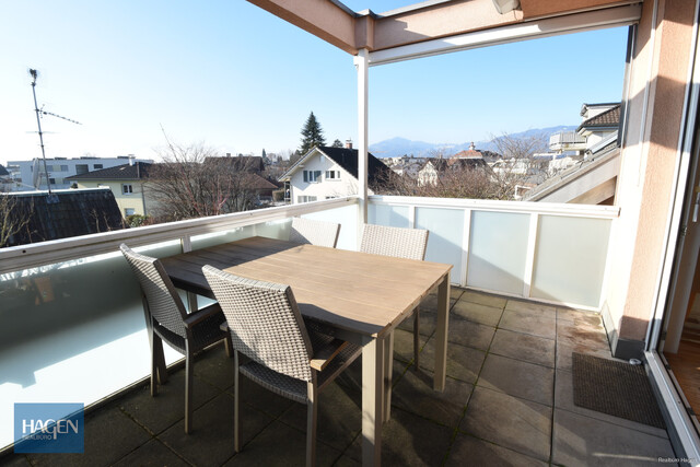 Helle 3 Zimmer Dachgeschosswohnung mit großer Terrasse und toller Aussicht in zentraler Lage von Lustenau!