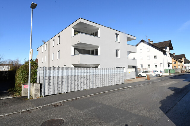 Moderne 3-Zimmer-Wohnung mit großem Garten und Terrasse