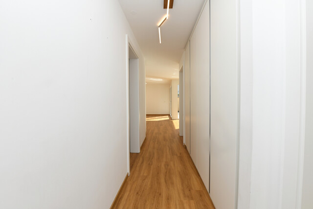 Moderne 3-Zimmer-Wohnung mit großem Garten und Terrasse