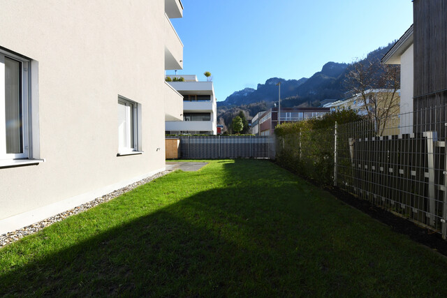 Moderne 3-Zimmer-Wohnung mit großem Garten und Terrasse