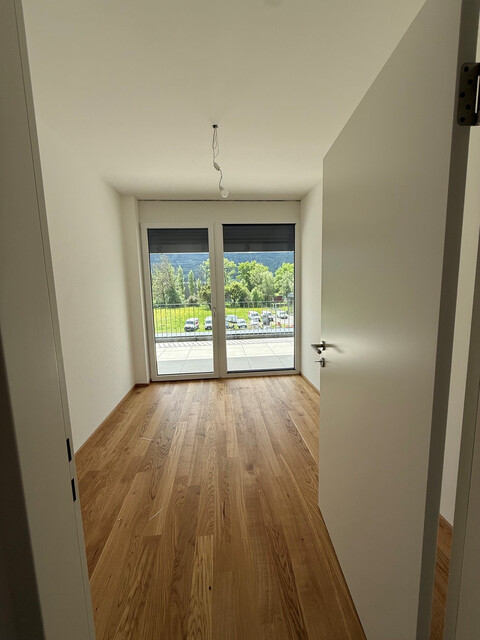  Exklusiv und sonnig 3-Zi-Wohnung in Schlins        "ERSTBEZUG"