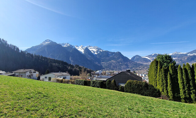 Grundstück mit 513m²  - Panorama-Ausblick über die Alpenstadt