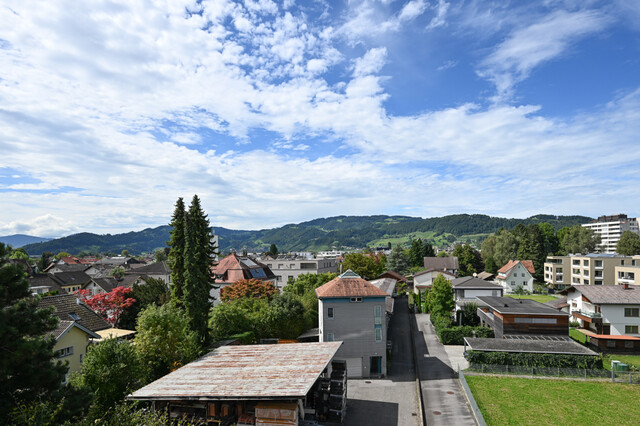 Grosszügige Dachgeschosswohnung zu verkaufen