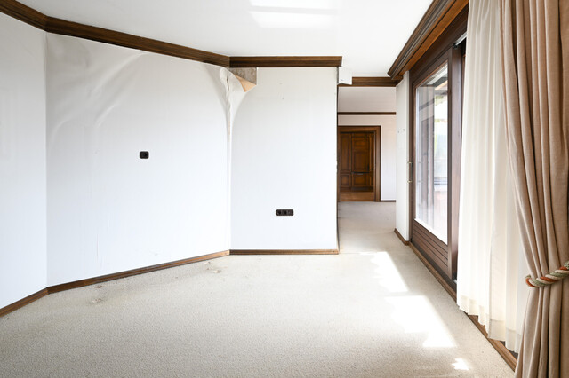 Grosszügige Dachgeschosswohnung zu verkaufen