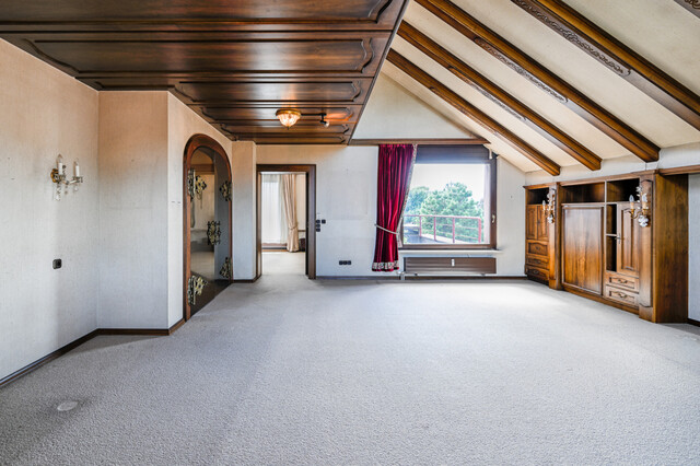 Grosszügige Dachgeschosswohnung zu verkaufen