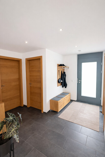Möblierte 3-Zimmer Penthouse Wohnung inkl. 2 TG Plätzen 