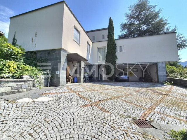 Villa mit Seesicht