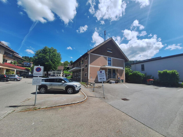 Gewerblich genutztes Haus in zentraler Lage