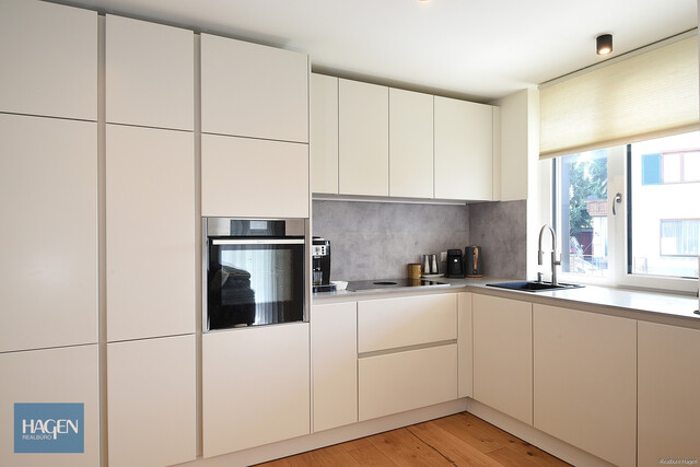 Zeitlose Eleganz trifft Wohnkomfort – Hochwertige 4-Zimmer-Gartenwohnung