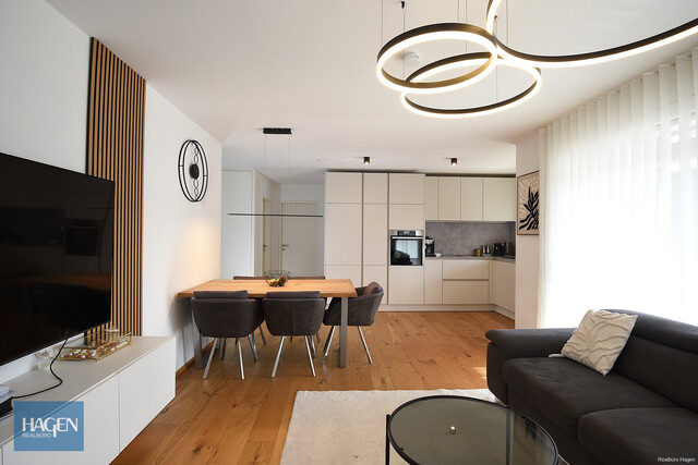 Zeitlose Eleganz trifft Wohnkomfort – Hochwertige 4-Zimmer-Gartenwohnung