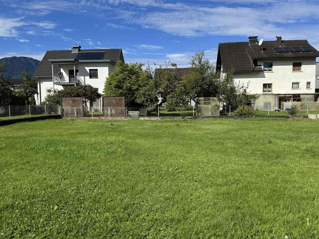 Sonniges Baugrundstück