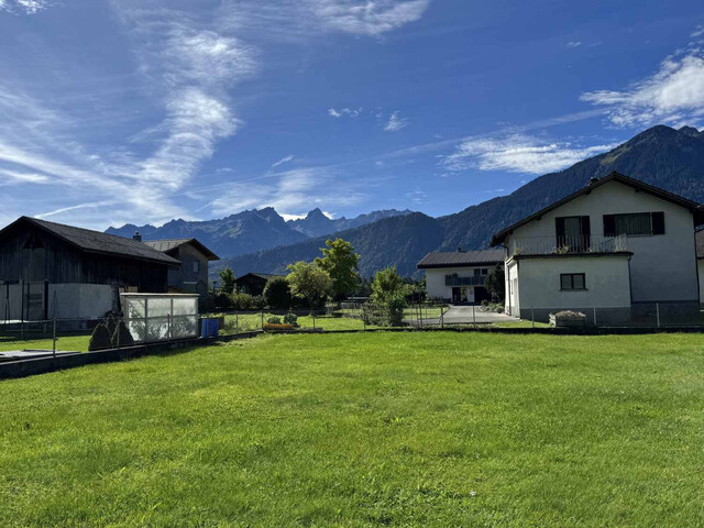 Sonniges Baugrundstück