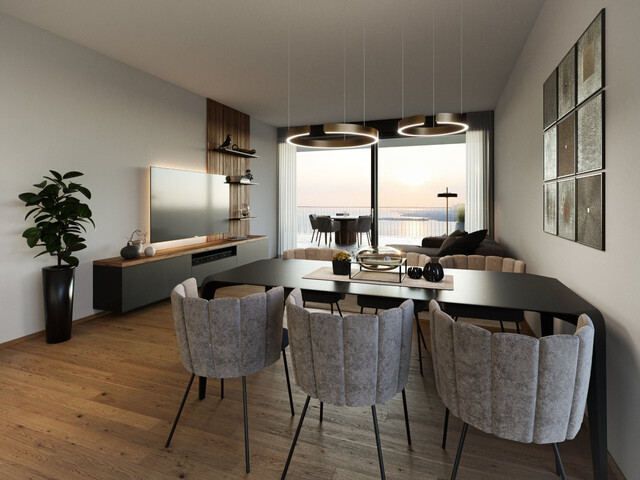 Seltene Gelegenheit: Ganze Etage als 2 ZWG mit traumhaftem Bodenseeblick in Lochau