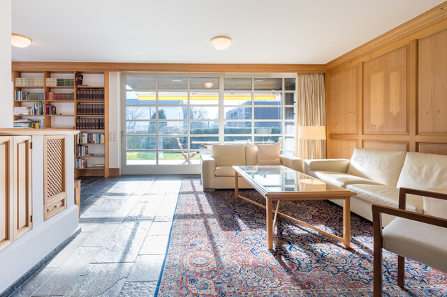 Schönes Wohnhaus in bester ruhiger Lage